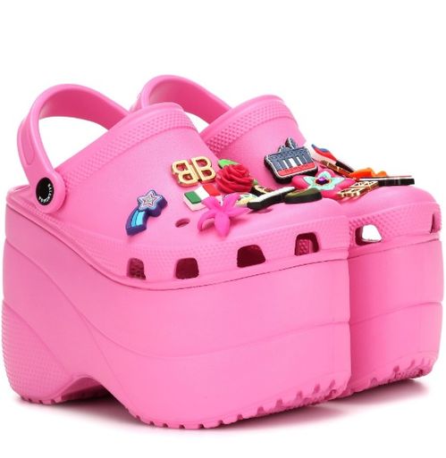 Crocs品牌關(guān)閉最后一批工廠后，捐贈(zèng)10萬(wàn)雙鞋彰顯社會(huì)責(zé)任