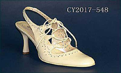 細(xì)節(jié)之藝 鞋類配件的創(chuàng)新與風(fēng)尚